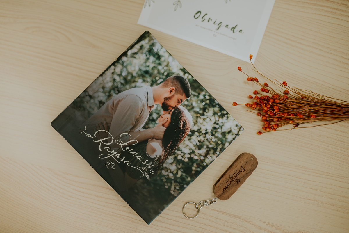 ensaio de casal Rio de Janeiro externo parque lage fotografia rj ao ar livre natureza  album fotográfico diagramado foto impressa