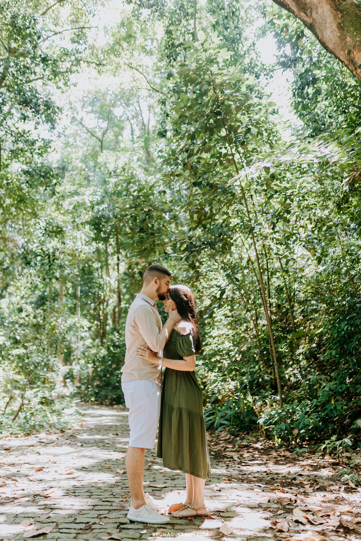 ensaio de casal Rio de Janeiro externo parque lage fotografia rj ao ar livre natureza 