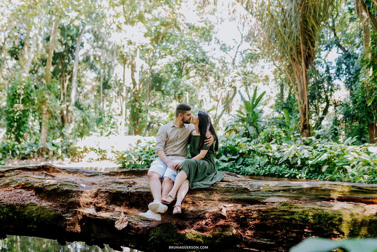 ensaio de casal Rio de Janeiro externo parque lage fotografia rj ao ar livre natureza 