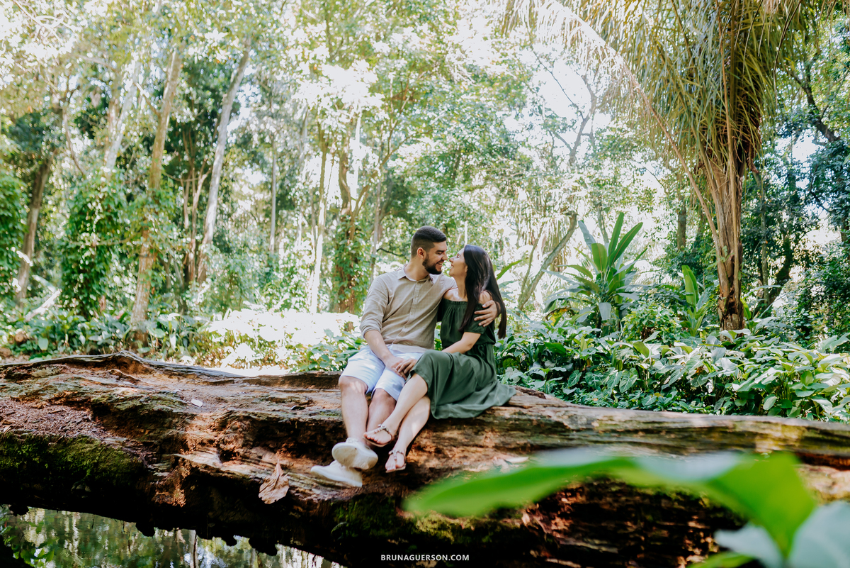 ensaio de casal Rio de Janeiro externo parque lage fotografia rj ao ar livre natureza 