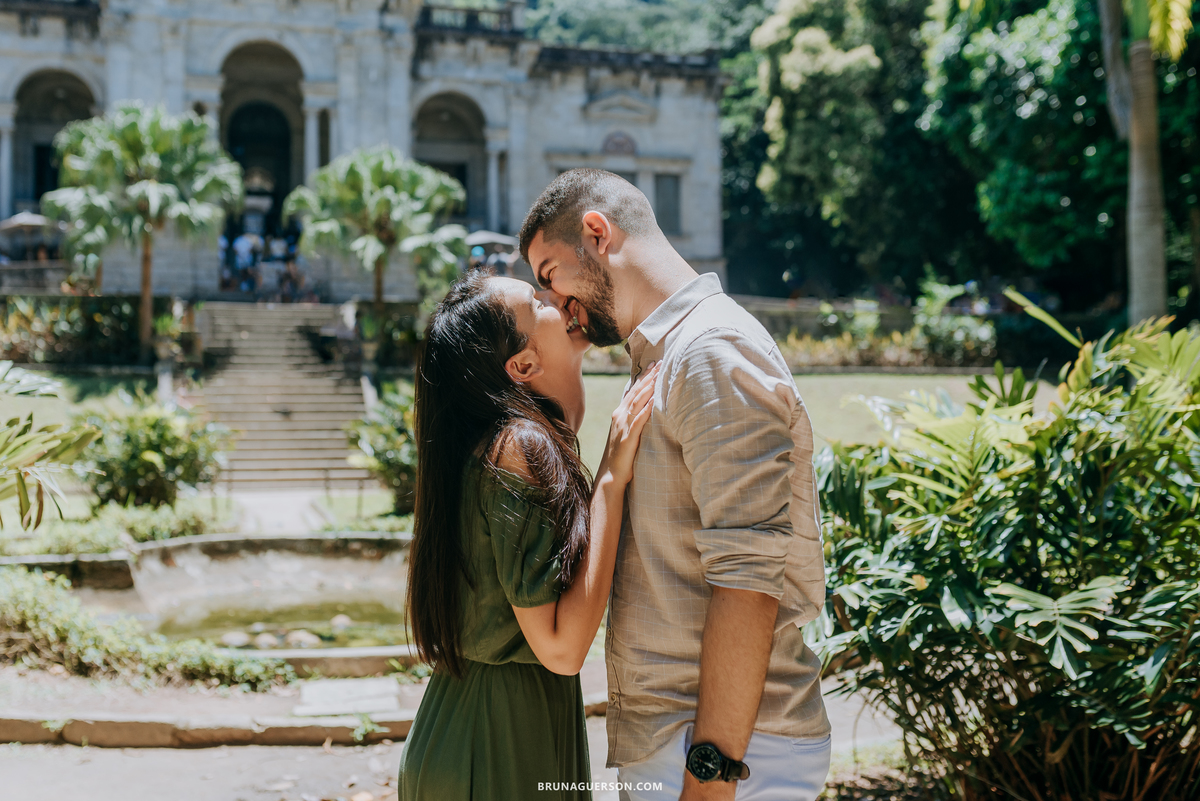 ensaio de casal Rio de Janeiro externo parque lage fotografia rj pedido noivado
