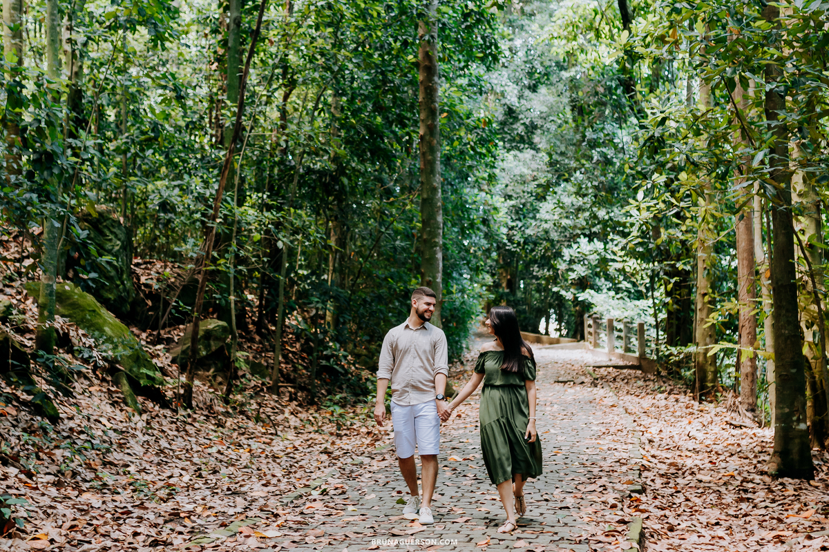 ensaio de casal Rio de Janeiro externo parque lage fotografia rj ao ar livre natureza 