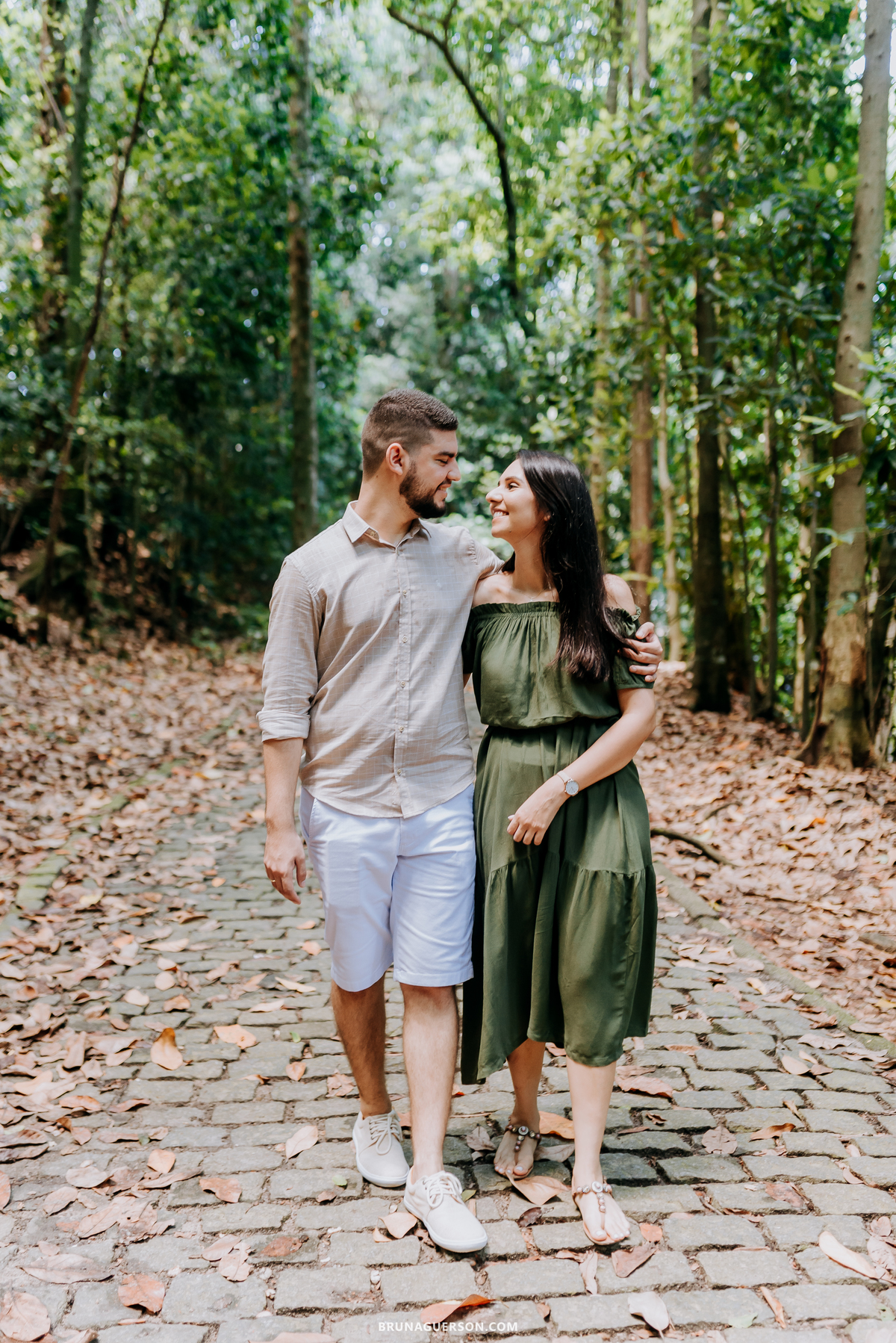 ensaio de casal Rio de Janeiro externo parque lage fotografia rj ao ar livre natureza 