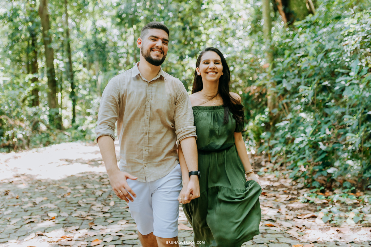 ensaio de casal Rio de Janeiro externo parque lage fotografia rj ao ar livre natureza 