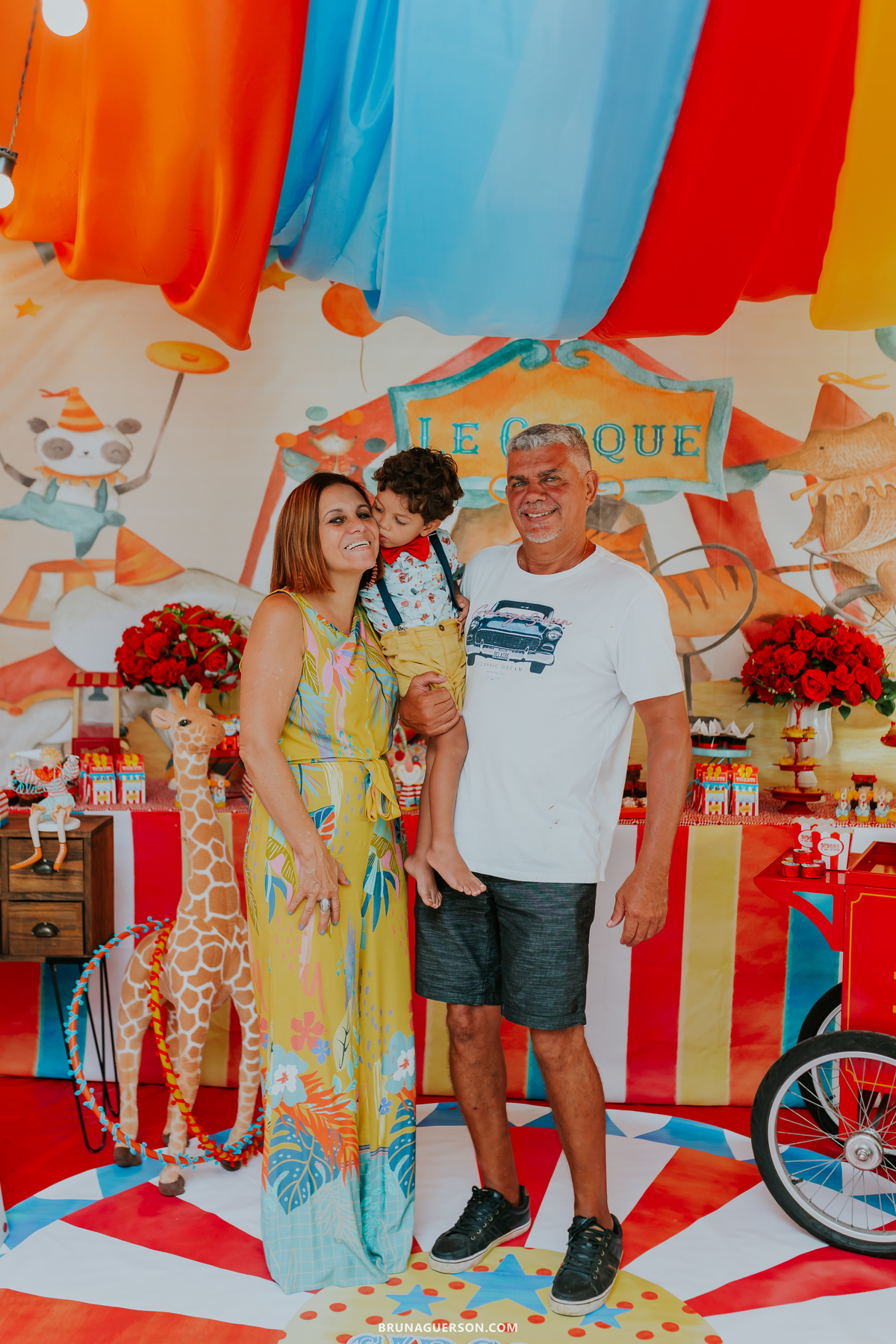 fotografa de familia fotografia festa infantil ao ar livre tema circo Rio de Janeiro 3 anos