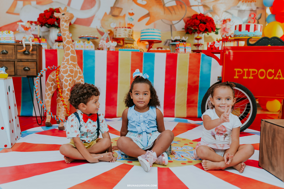 fotografa de familia fotografia festa infantil ao ar livre tema circo Rio de Janeiro 3 anos