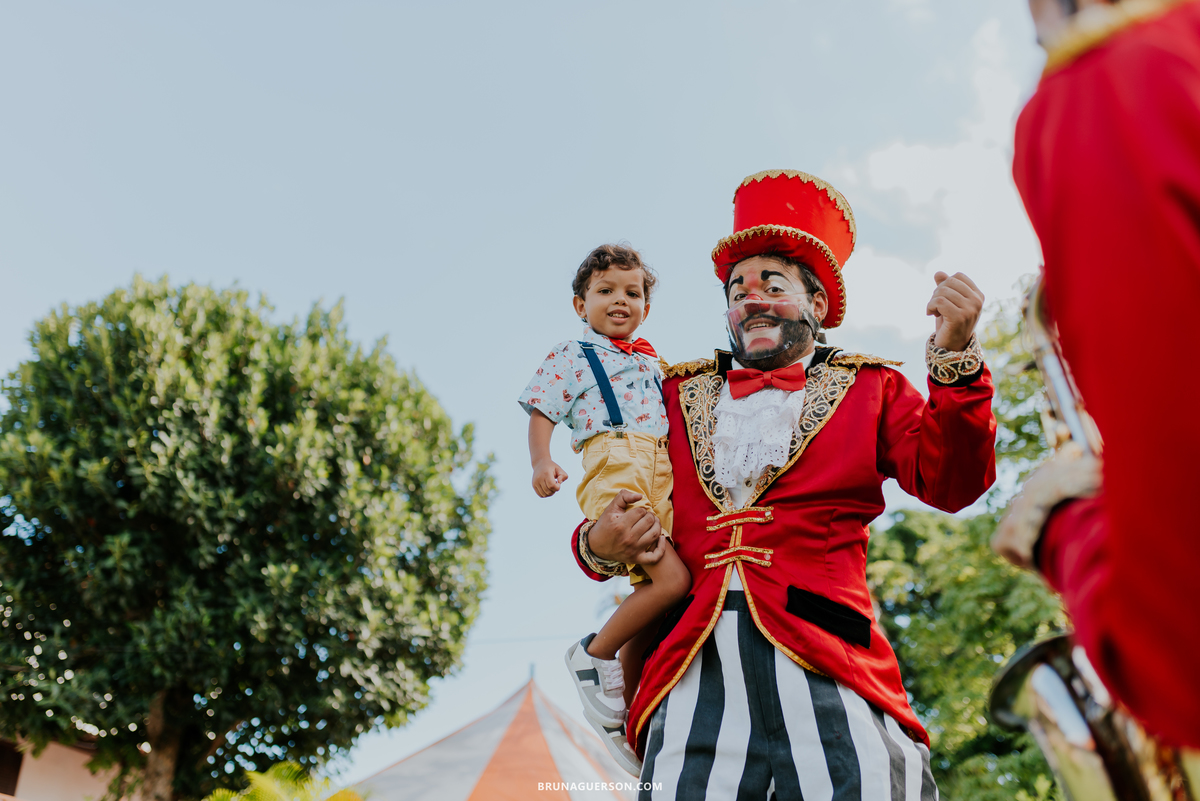 fotografa de familia fotografia festa infantil ao ar livre tema circo Rio de Janeiro 3 anos
