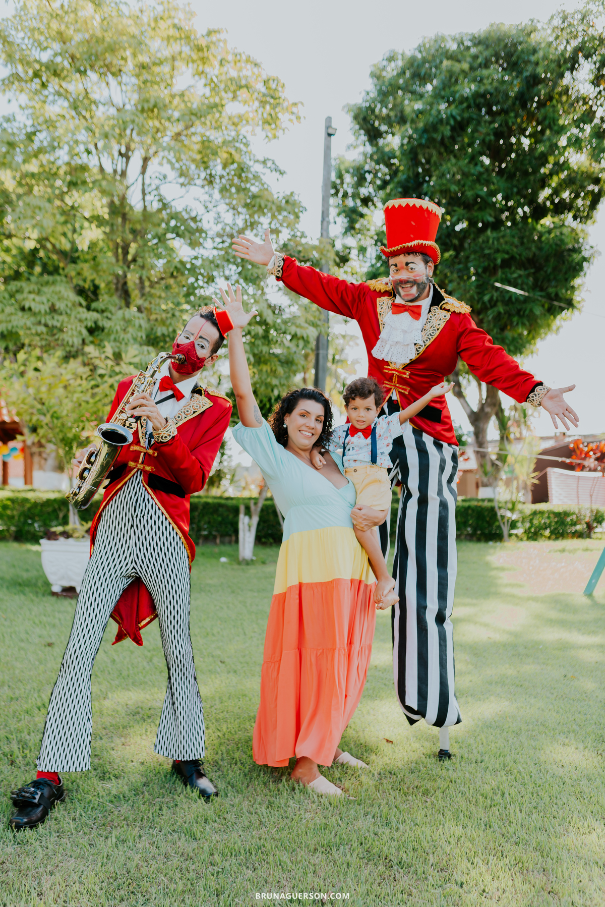 fotografa de familia fotografia festa infantil ao ar livre tema circo Rio de Janeiro 3 anos