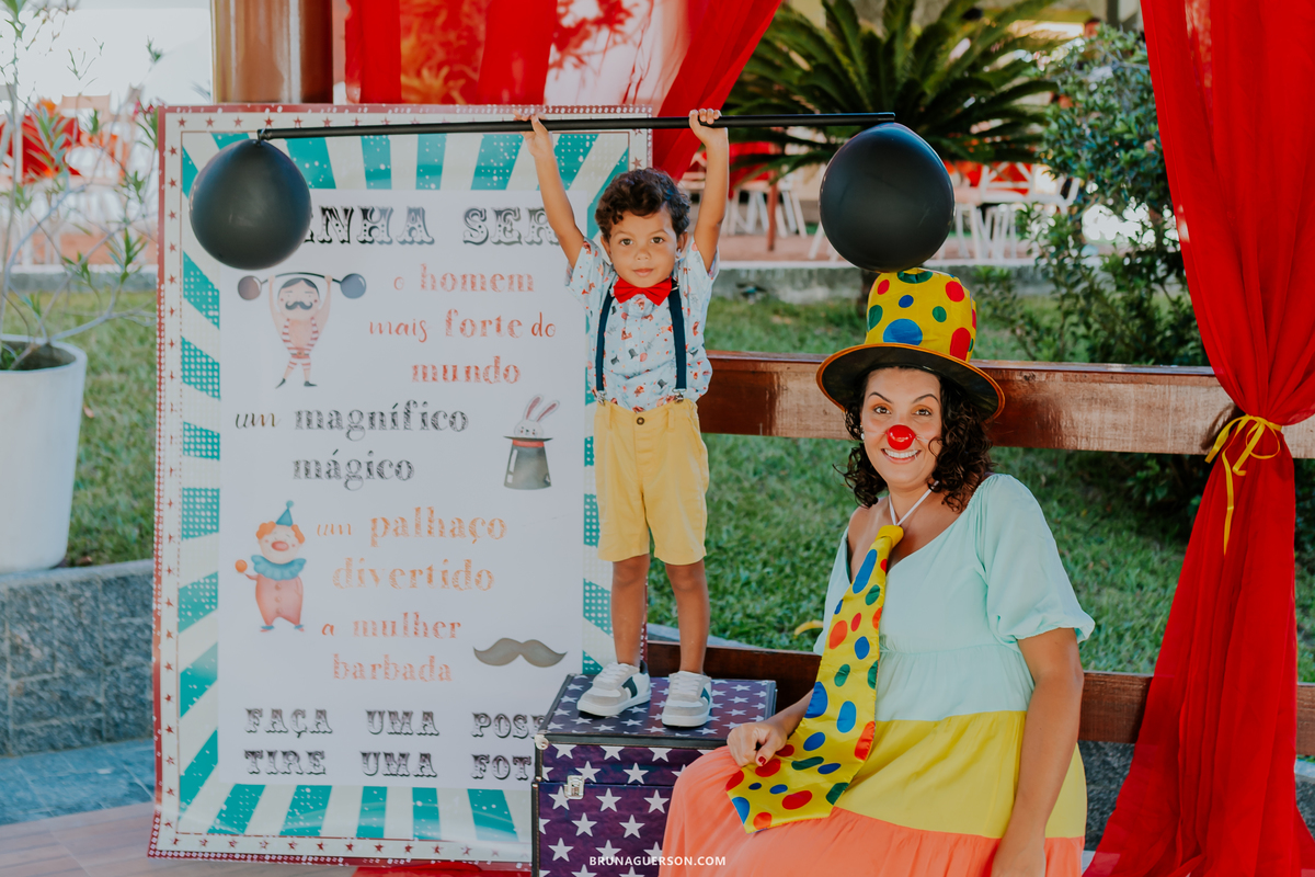 fotografa de familia fotografia festa infantil ao ar livre tema circo Rio de Janeiro 3 anos