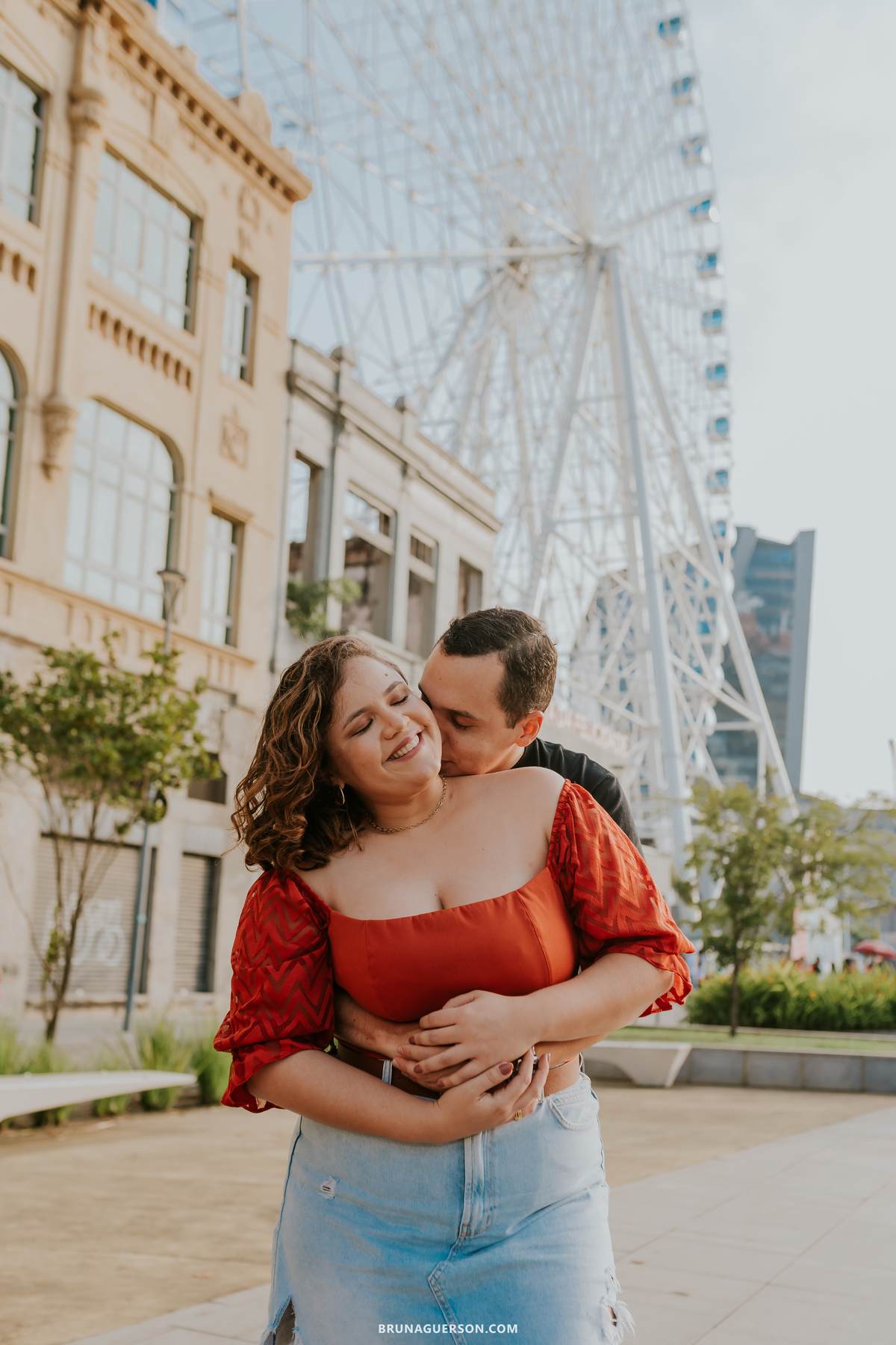 fotografia ensaio de casal externo boulevard olimpico centro Rio de Janeiro rj roda gigante