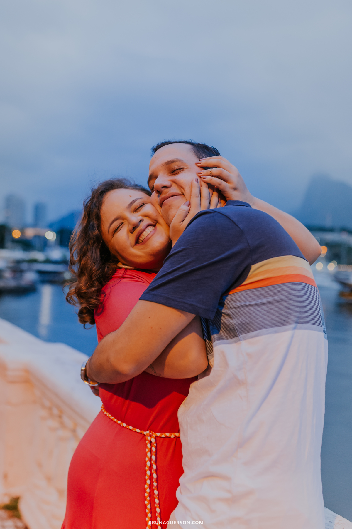 fotografia ensaio de casal externo mureta da urca praia vermelha Rio de Janeiro rj 