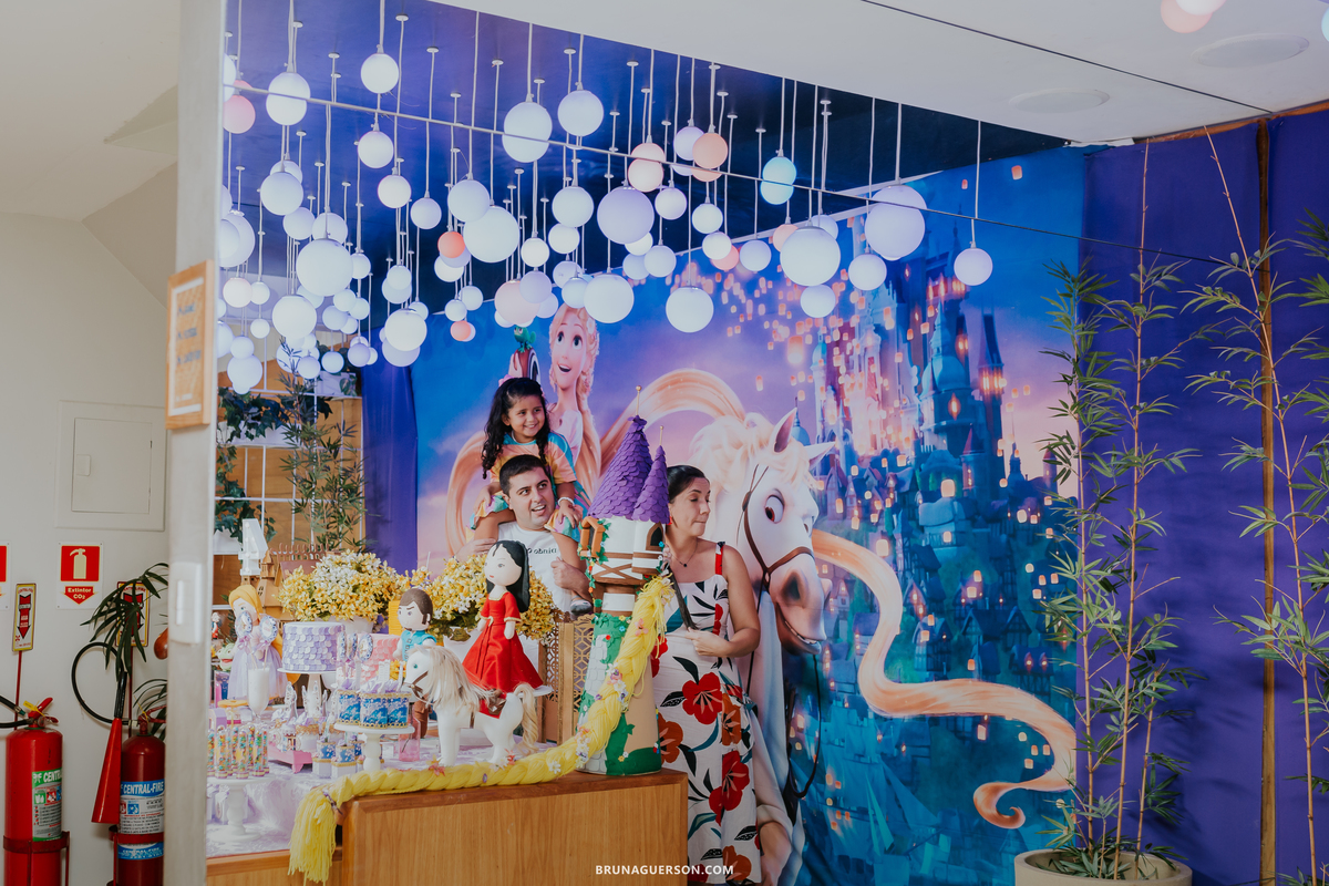 fotografia casa de festa espoleta buffet infantil 4 anos rapunzel menina