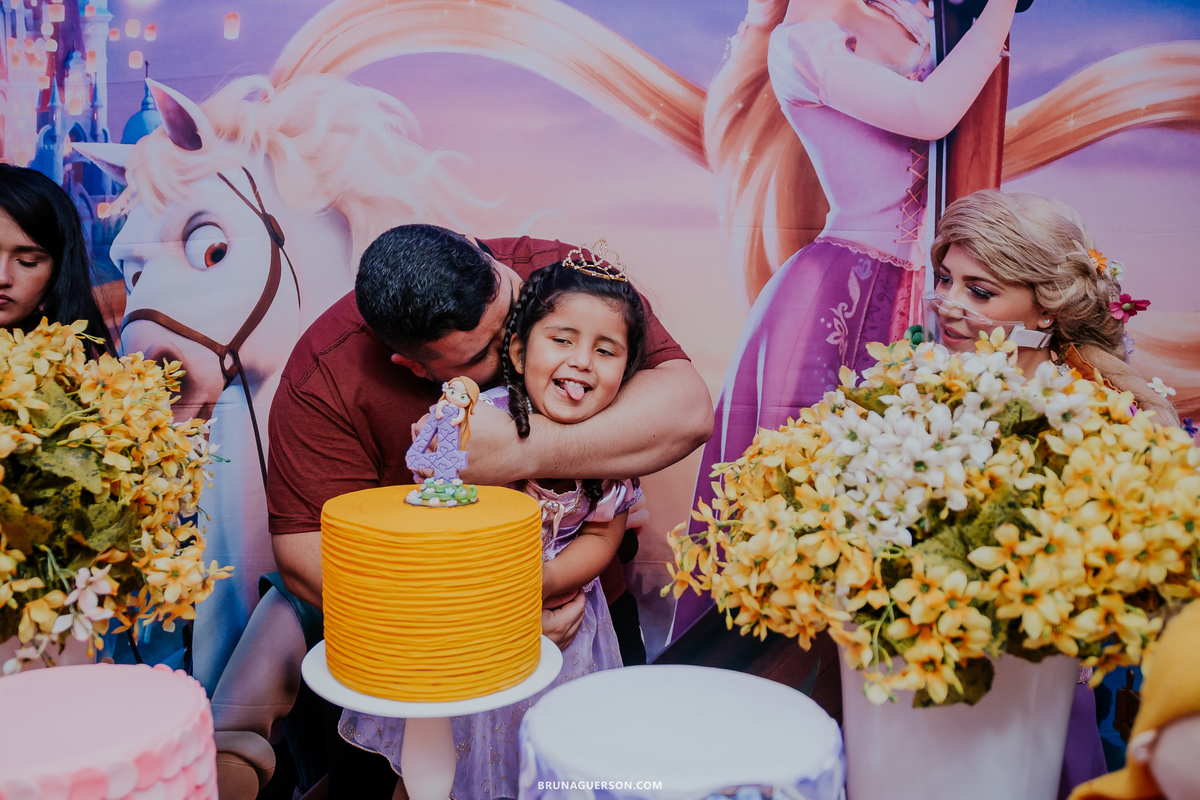 fotografia casa de festa espoleta buffet infantil 4 anos rapunzel menina
