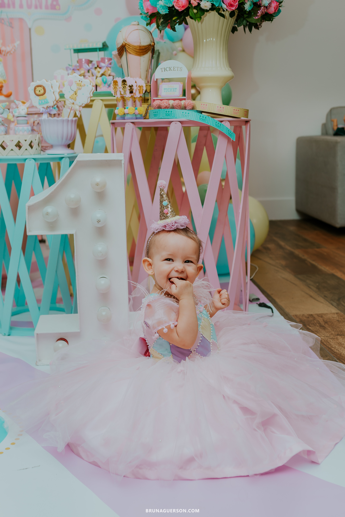 fotografia festa infantil menina 1 ano circo Icarai rio de janeiro niteroi