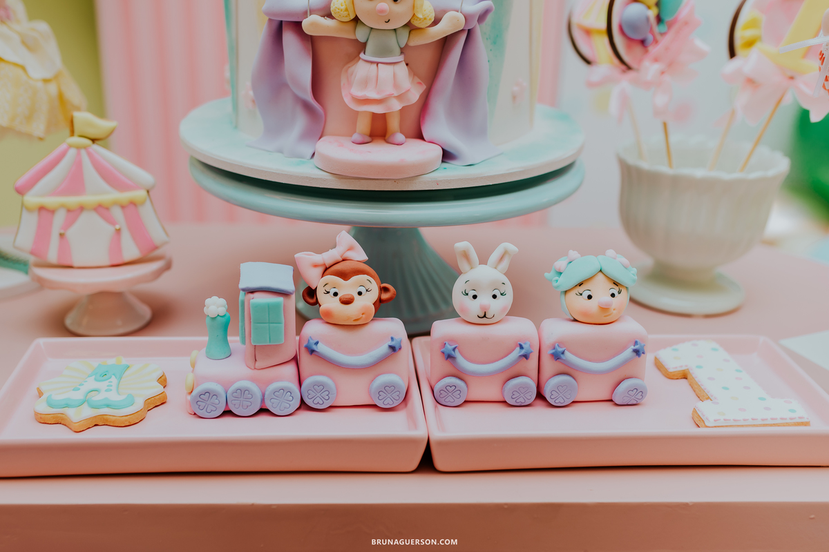 fotografia festa infantil menina 1 ano circo Icarai rio de janeiro niteroi