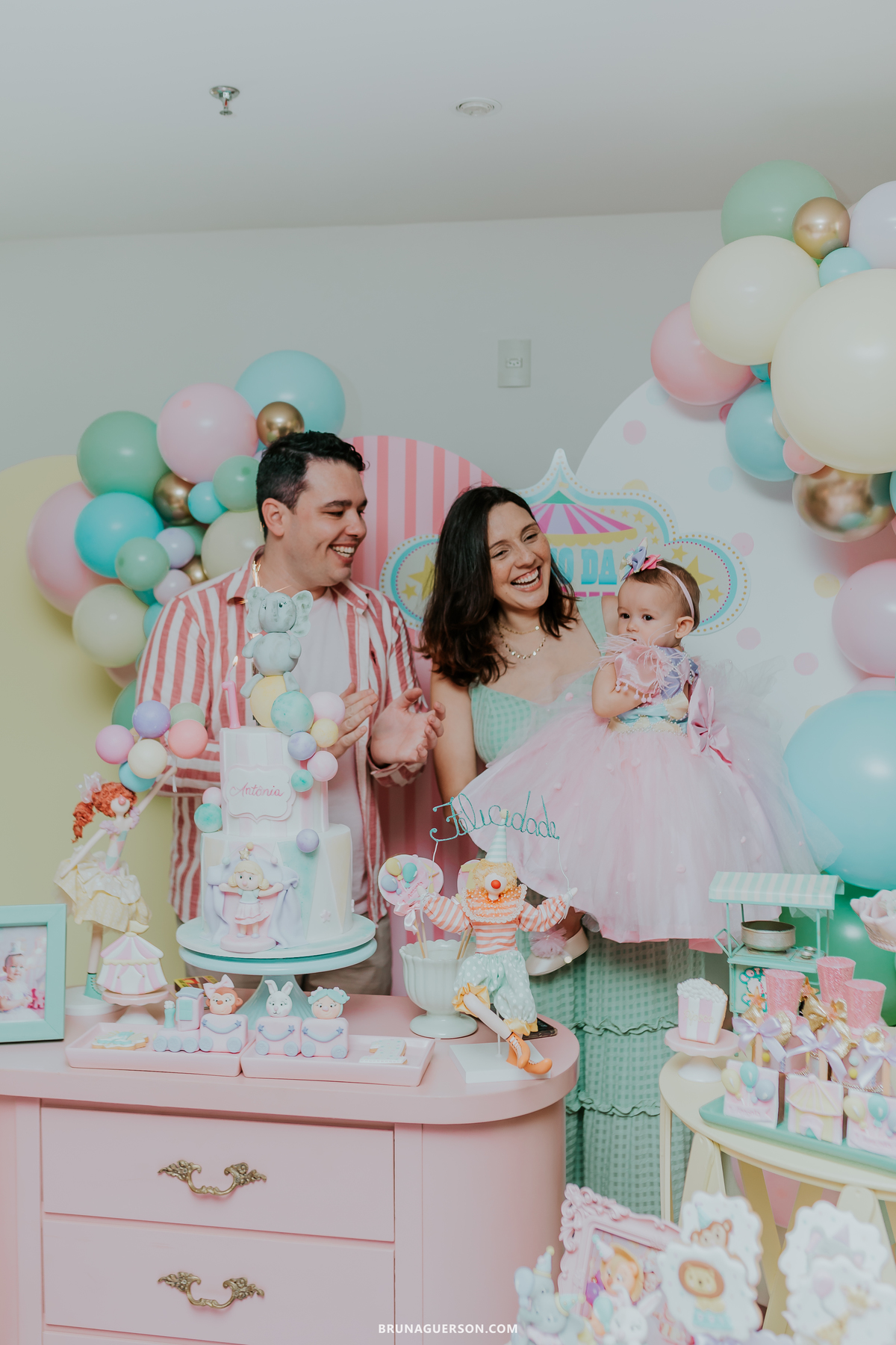 fotografia festa infantil menina 1 ano circo Icarai rio de janeiro niteroi