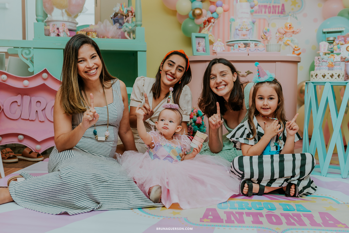 fotografia festa infantil menina 1 ano circo Icarai rio de janeiro niteroi