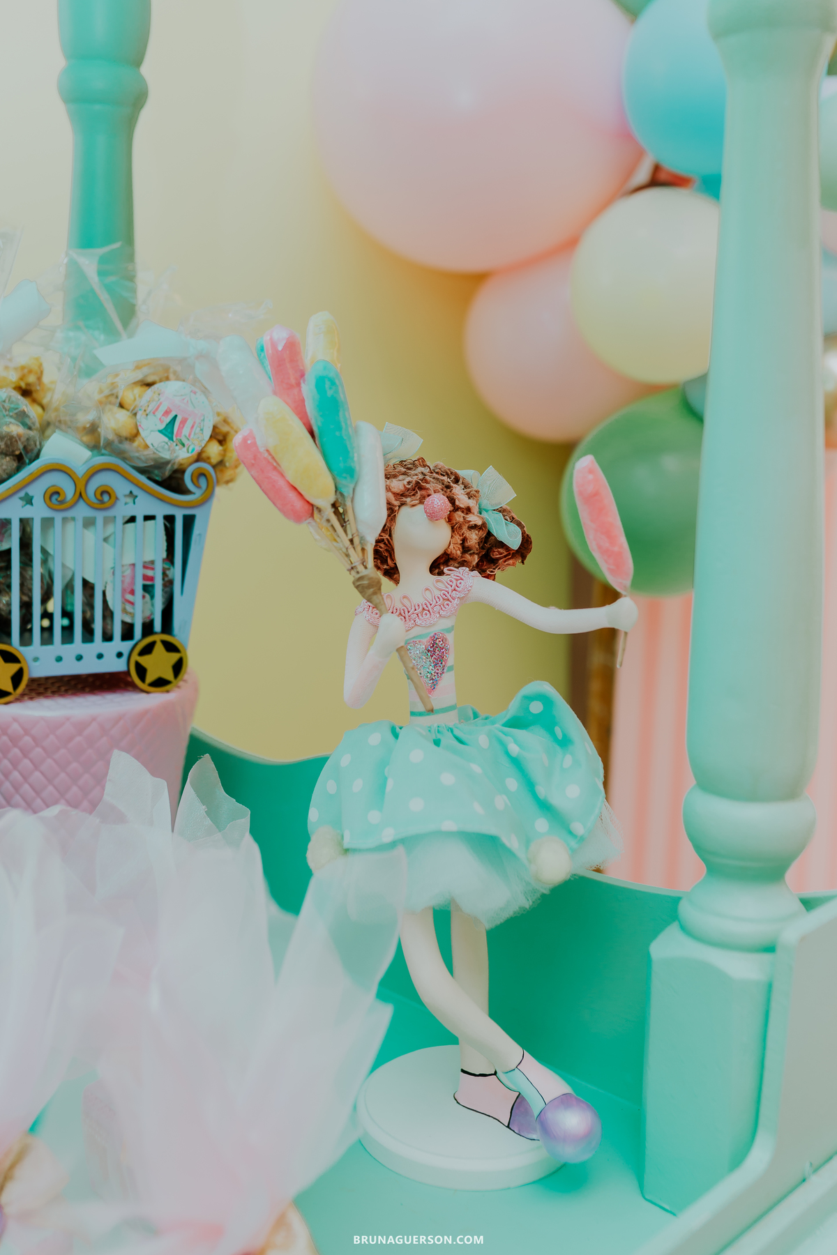 fotografia festa infantil menina 1 ano circo Icarai rio de janeiro niteroi