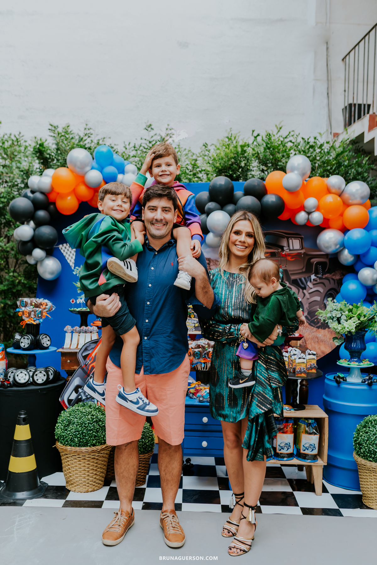 festa infantil tema hot wheels meninos icarai niteroi rio de janeiro fotografia familia