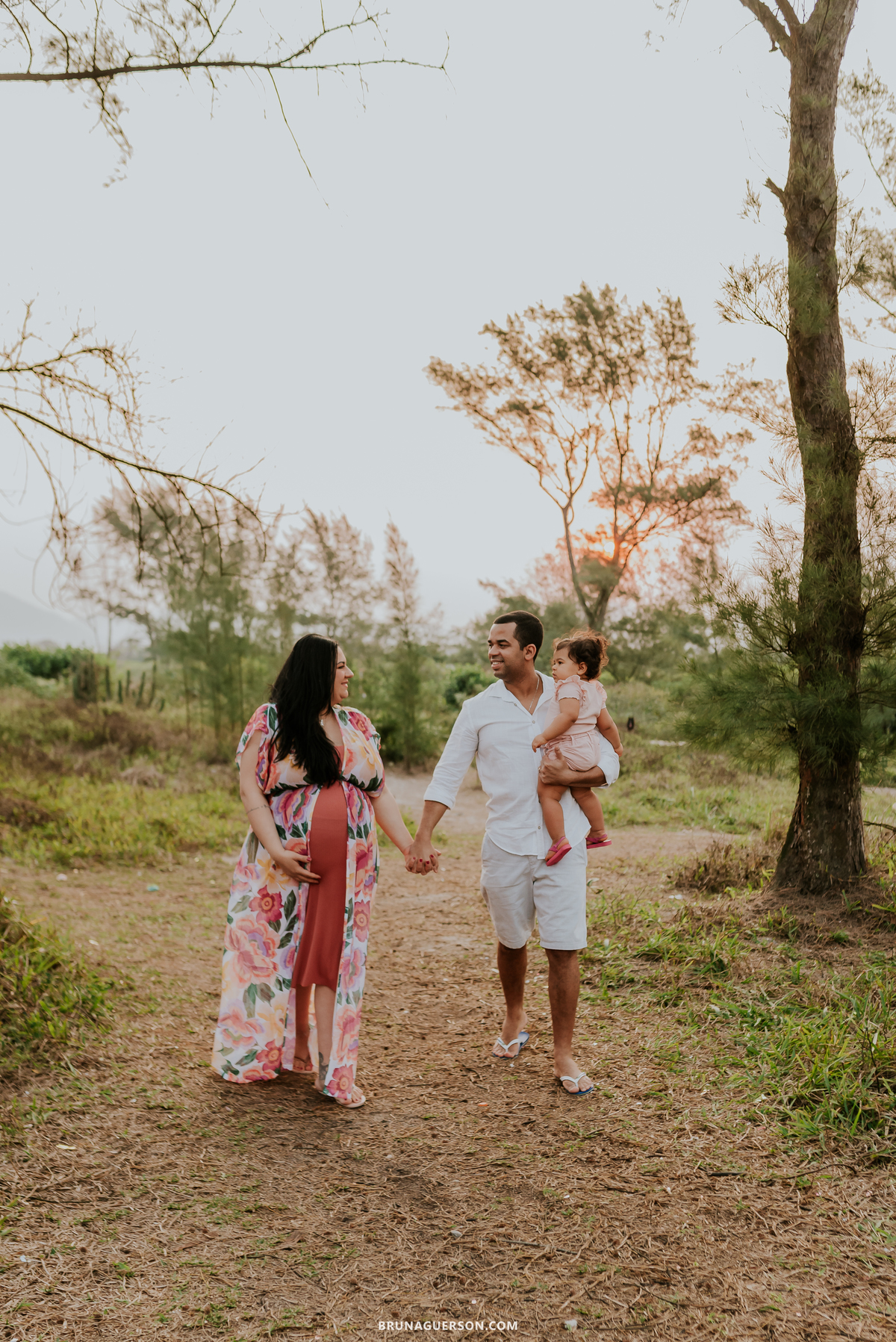 fotografia fotografa ensaio familia gestante praia da reserva ilha 3 Rio de Janeiro por do sol