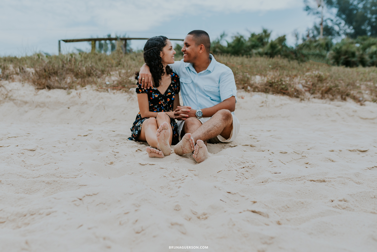 ensaio de casal sessão externa praia ilha 3 recreio dos bandeirantes rj fotografa fotografia 