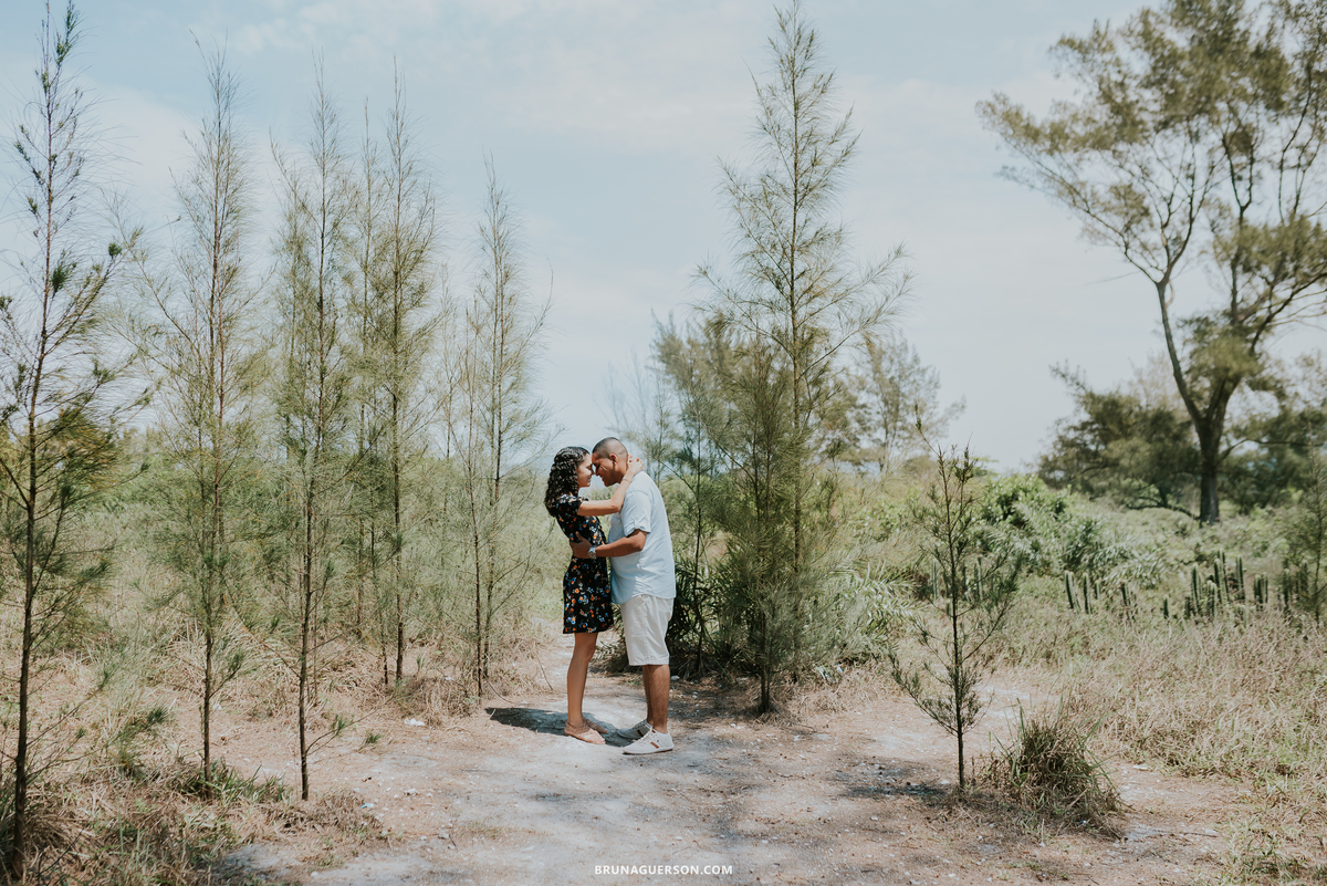 ensaio de casal sessão externa praia ilha 3 recreio dos bandeirantes rj fotografa fotografia 