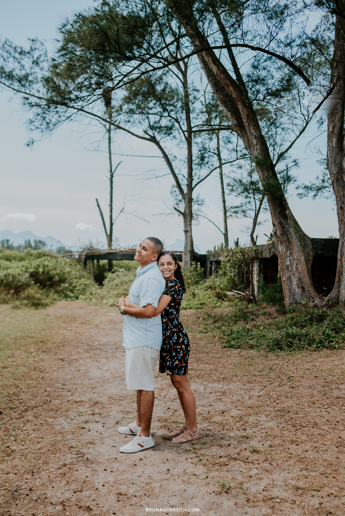 ensaio de casal sessão externa praia ilha 3 recreio dos bandeirantes rj fotografa fotografia 