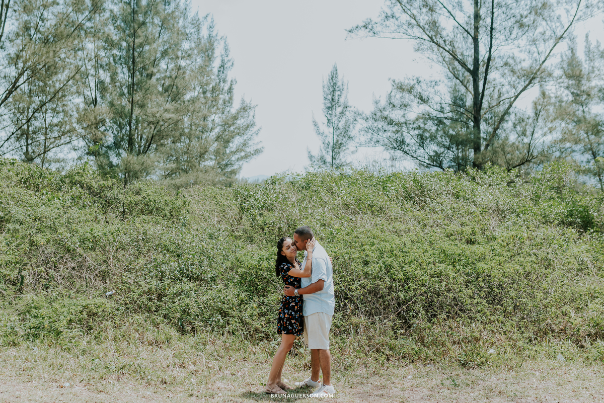 ensaio de casal sessão externa praia ilha 3 recreio dos bandeirantes rj fotografa fotografia 
