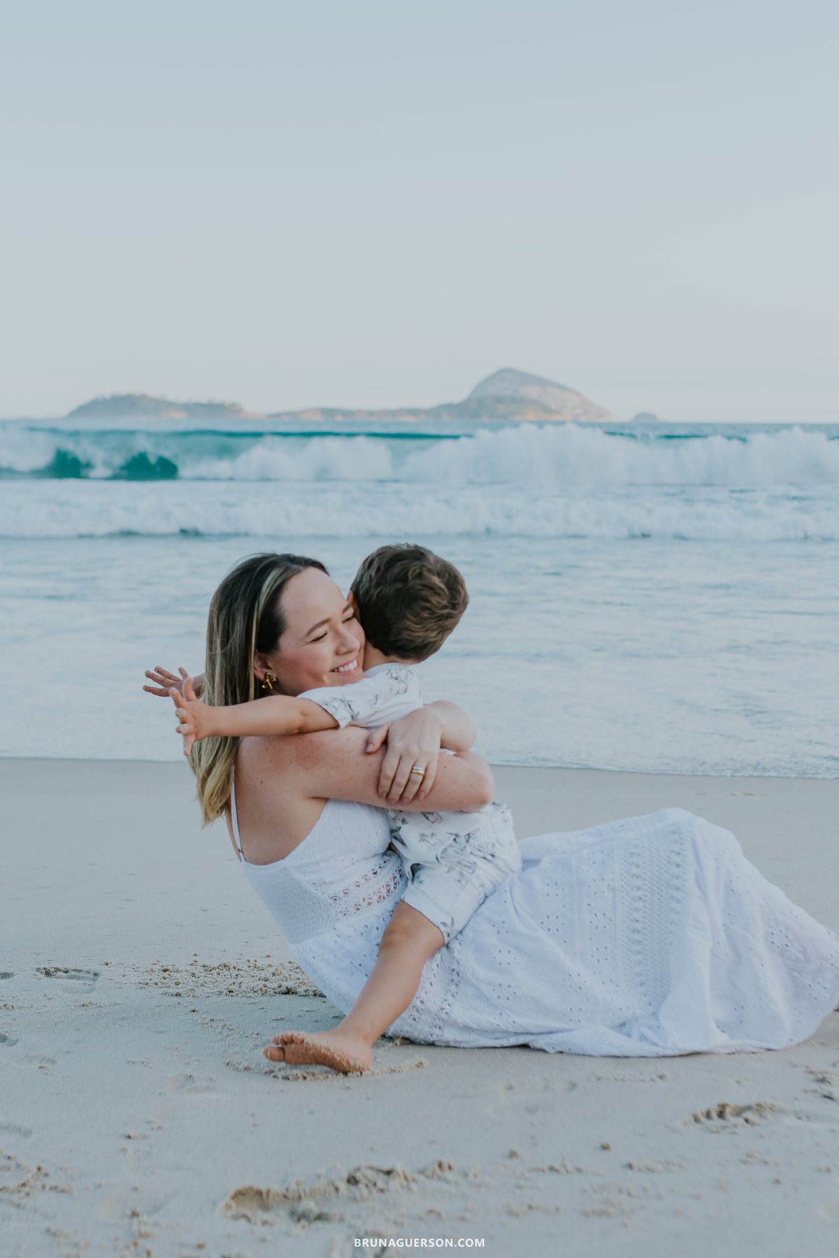 fotografia ensaio familia Leblon praia Rio de Janeiro ao ar livre 