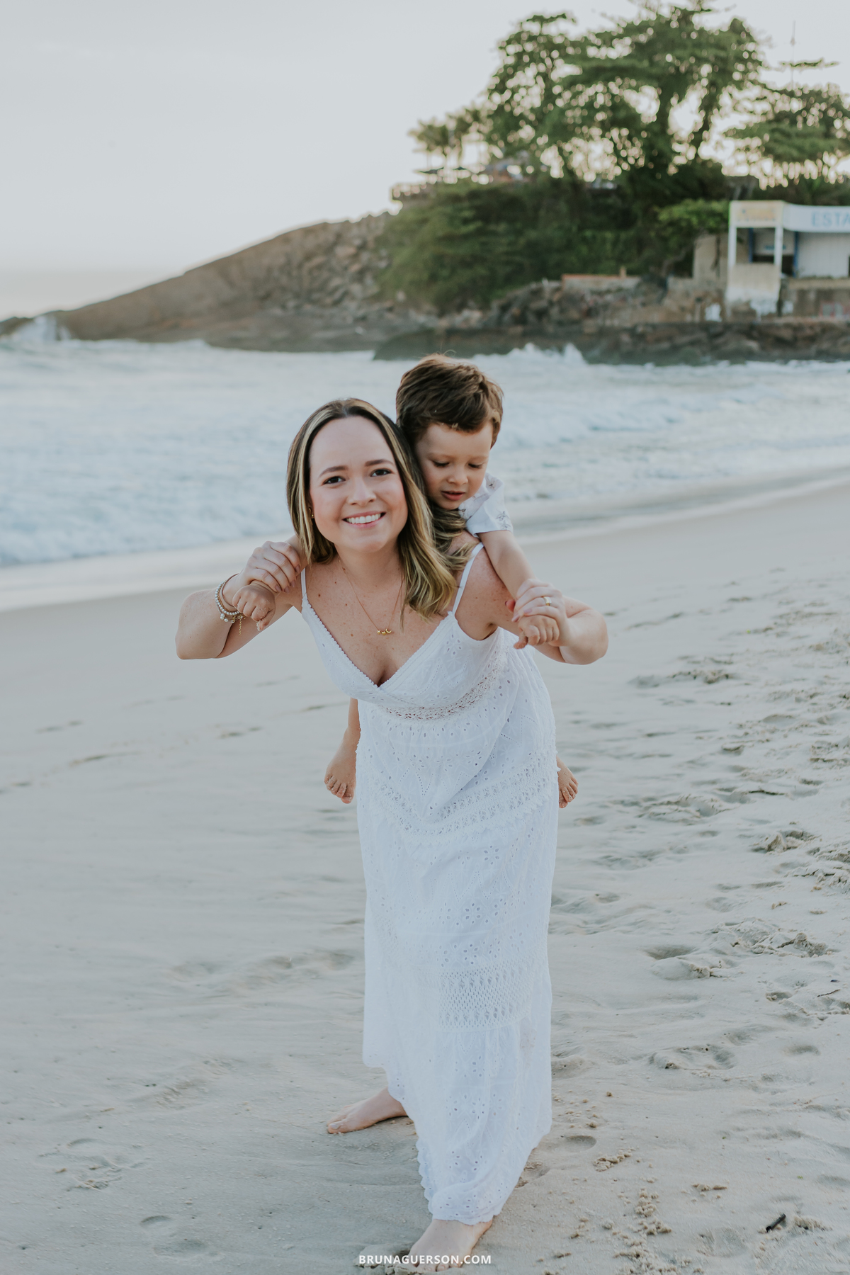 fotografia ensaio familia Leblon praia Rio de Janeiro ao ar livre 