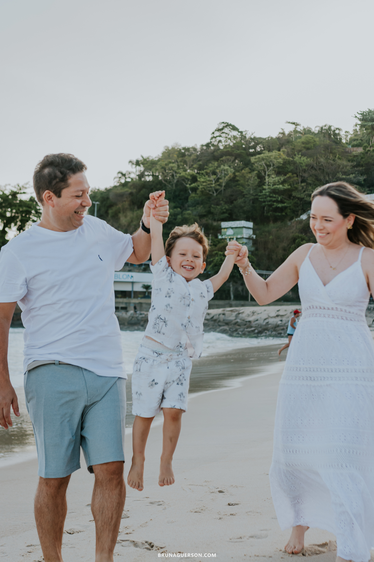 fotografia ensaio familia Leblon praia Rio de Janeiro ao ar livre 