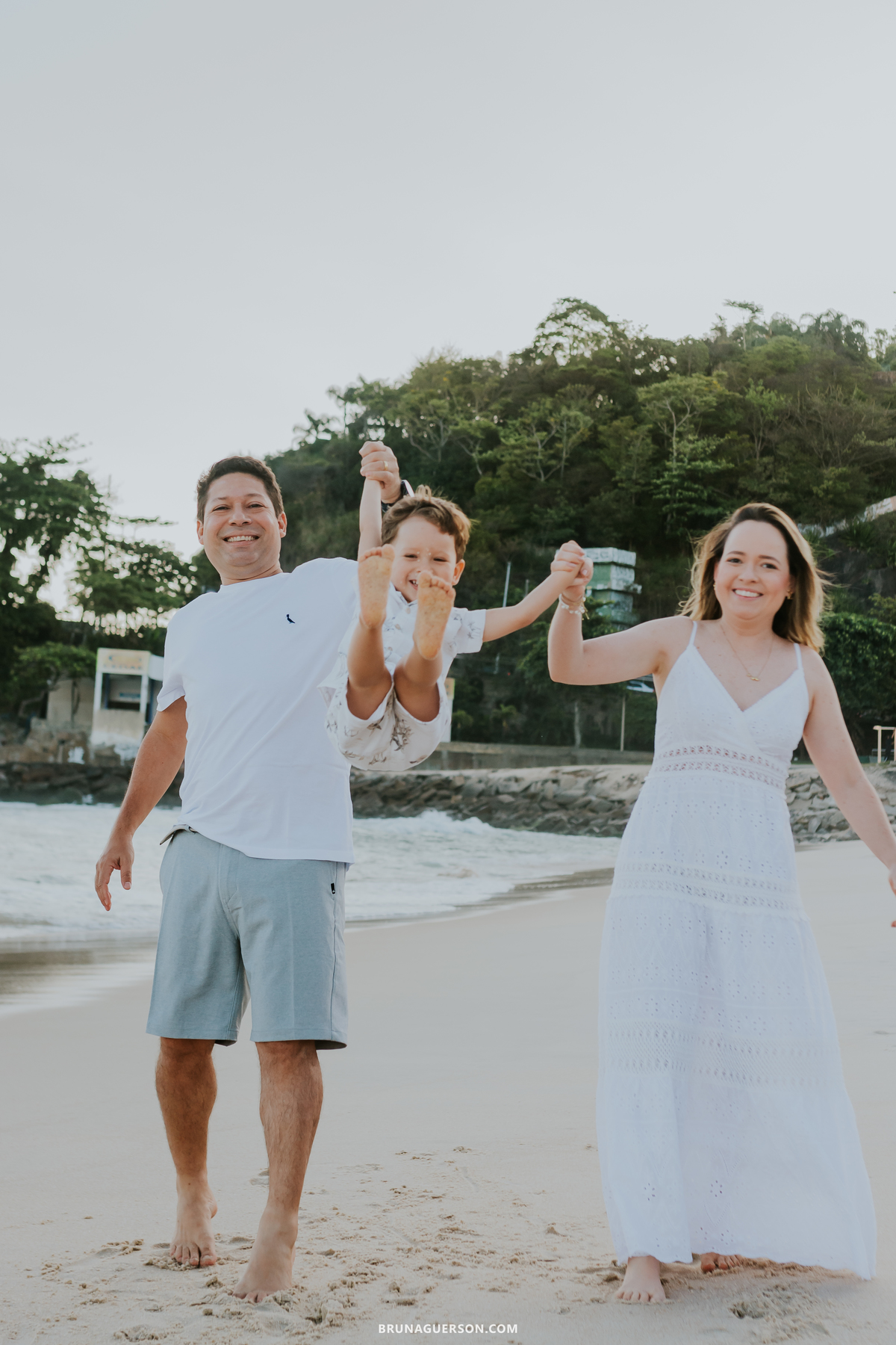 fotografia ensaio familia Leblon praia Rio de Janeiro ao ar livre 