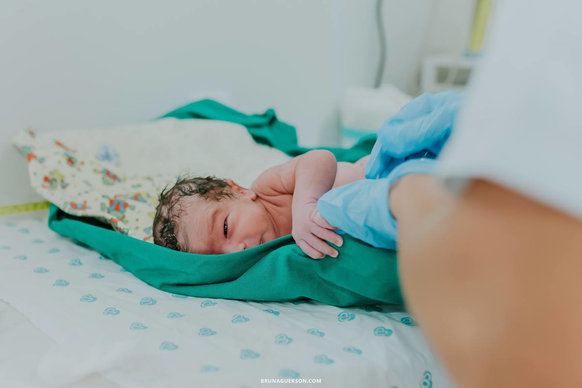 fotografia nascimento parto perinatal barra da Tijuca Rio de Janeiro cesarea heitor