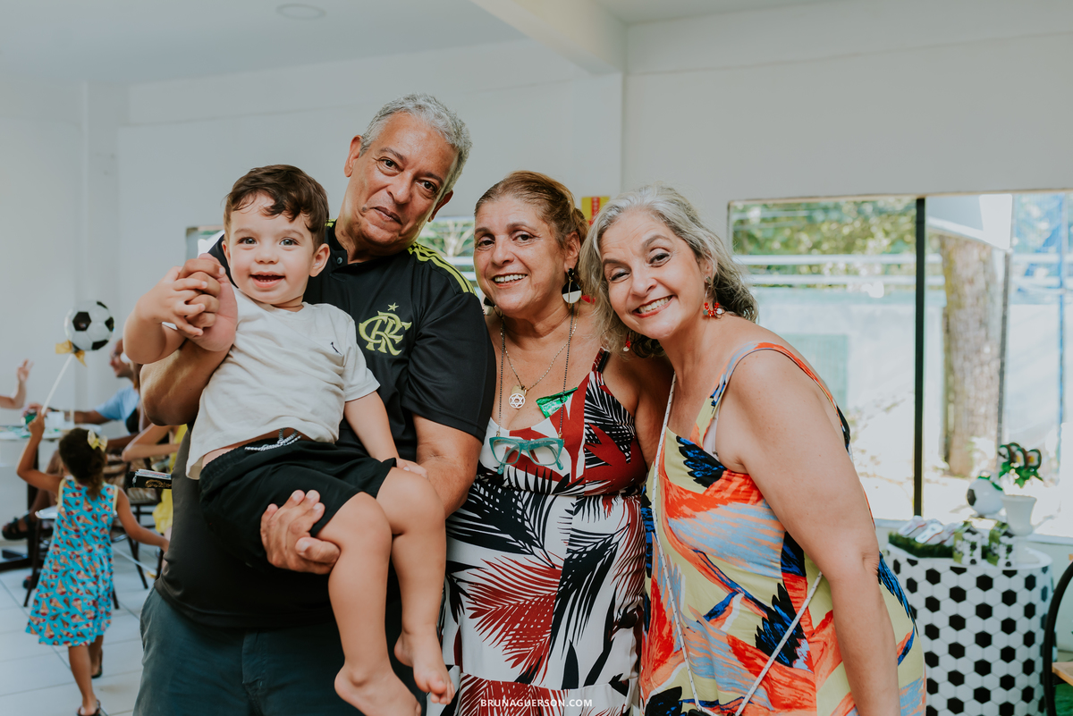 fotografia festa infantil Jacarepaguá meu pe de jacaranda tema futebol Rio de Janeiro 