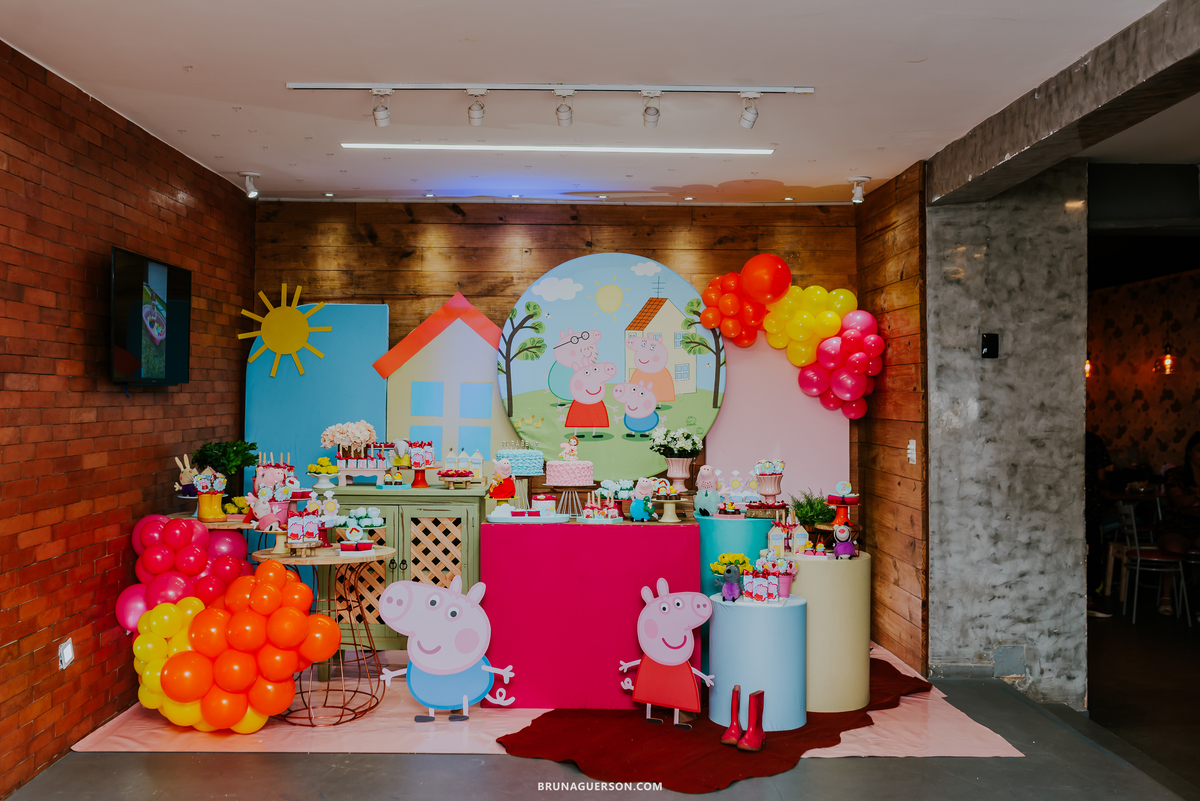 fotografia festa infantil casa de festas mundo da lua tijuca rio de janeiro peppa 2 anos Laura 