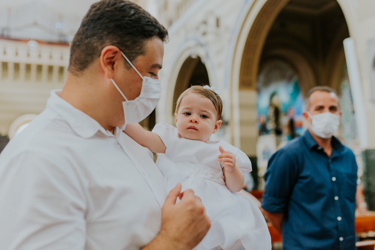 batizado igreja capuchinhos fotografia tijuca Rio de Janeiro Isadora fotografa familia rj 