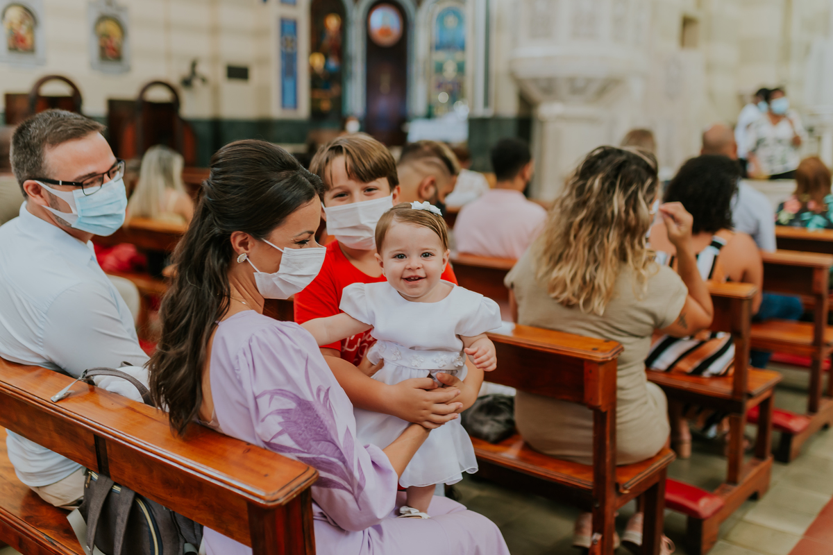 batizado igreja capuchinhos fotografia tijuca Rio de Janeiro Isadora fotografa familia rj 