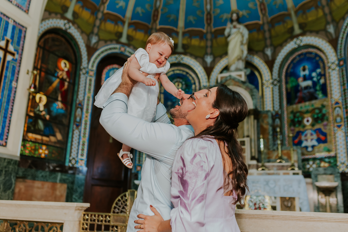 batizado igreja capuchinhos fotografia tijuca Rio de Janeiro Isadora fotografa familia rj 