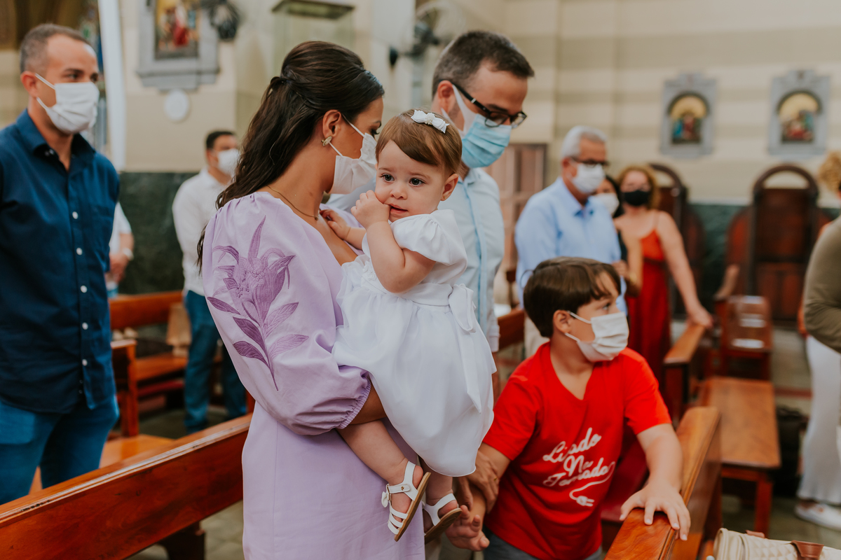 batizado igreja capuchinhos fotografia tijuca Rio de Janeiro Isadora fotografa familia rj 