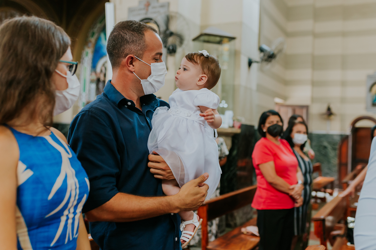 batizado igreja capuchinhos fotografia tijuca Rio de Janeiro Isadora fotografa familia rj 