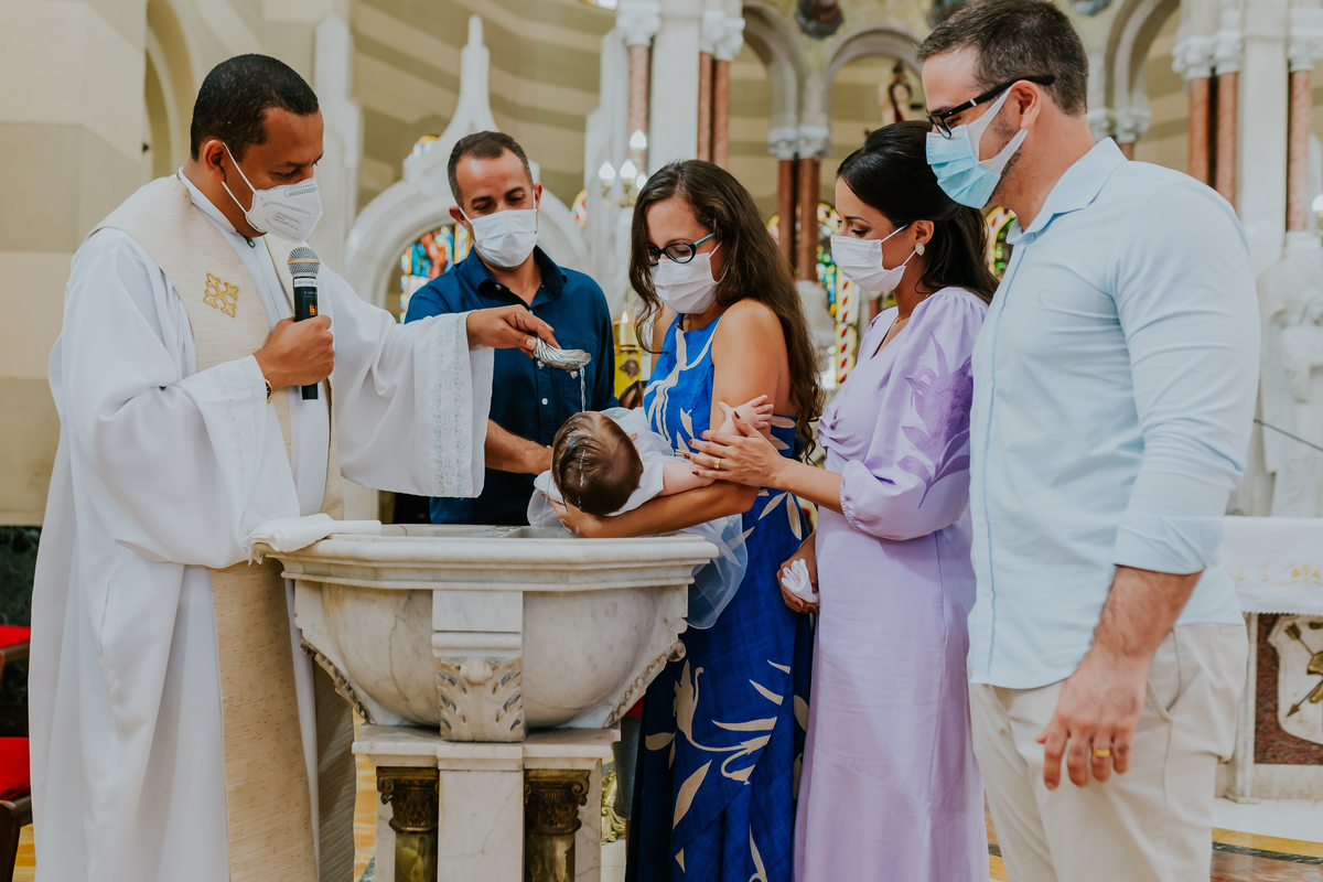 batizado igreja capuchinhos fotografia tijuca Rio de Janeiro Isadora fotografa familia rj 