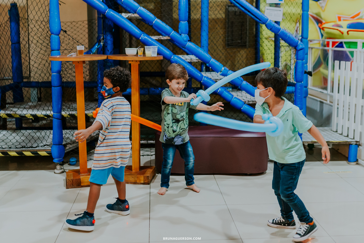fotografia festa infantil casa de festas uni uni te Rio de Janeiro barra da tijuca lucas 5 anos hulk