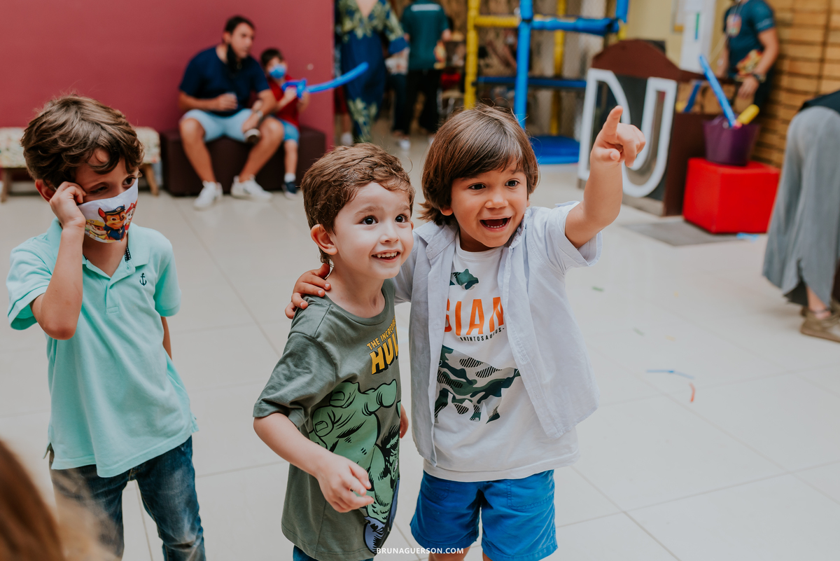 fotografia festa infantil casa de festas uni uni te Rio de Janeiro barra da tijuca lucas 5 anos hulk