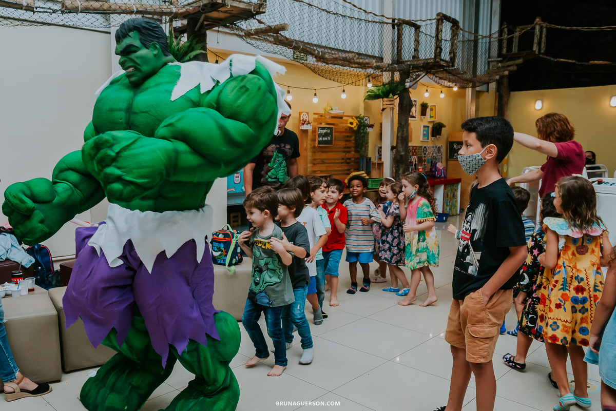 fotografia festa infantil casa de festas uni uni te Rio de Janeiro barra da tijuca lucas 5 anos hulk