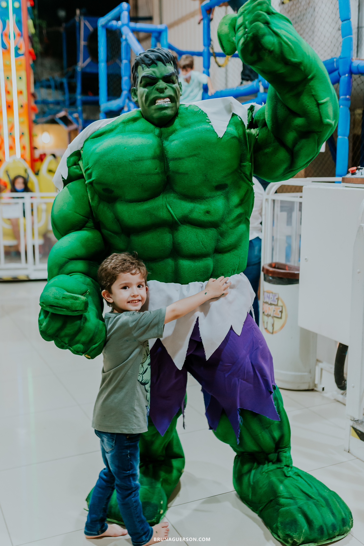 fotografia festa infantil casa de festas uni uni te Rio de Janeiro barra da tijuca lucas 5 anos hulk
