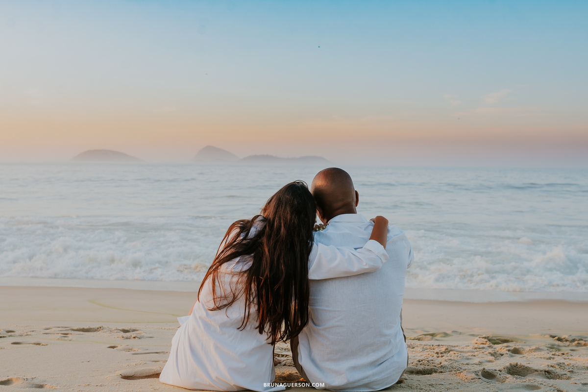ensaio casal Rio de Janeiro praia Leblon amanhecer rj bruna guerson externo 