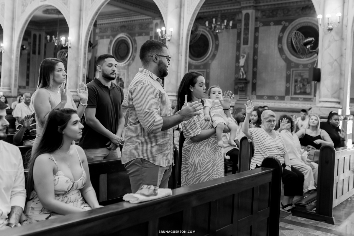 fotografia batizado fotografa batismo paroquia sagrado coração de jesus meier rj bento rio de janeiro