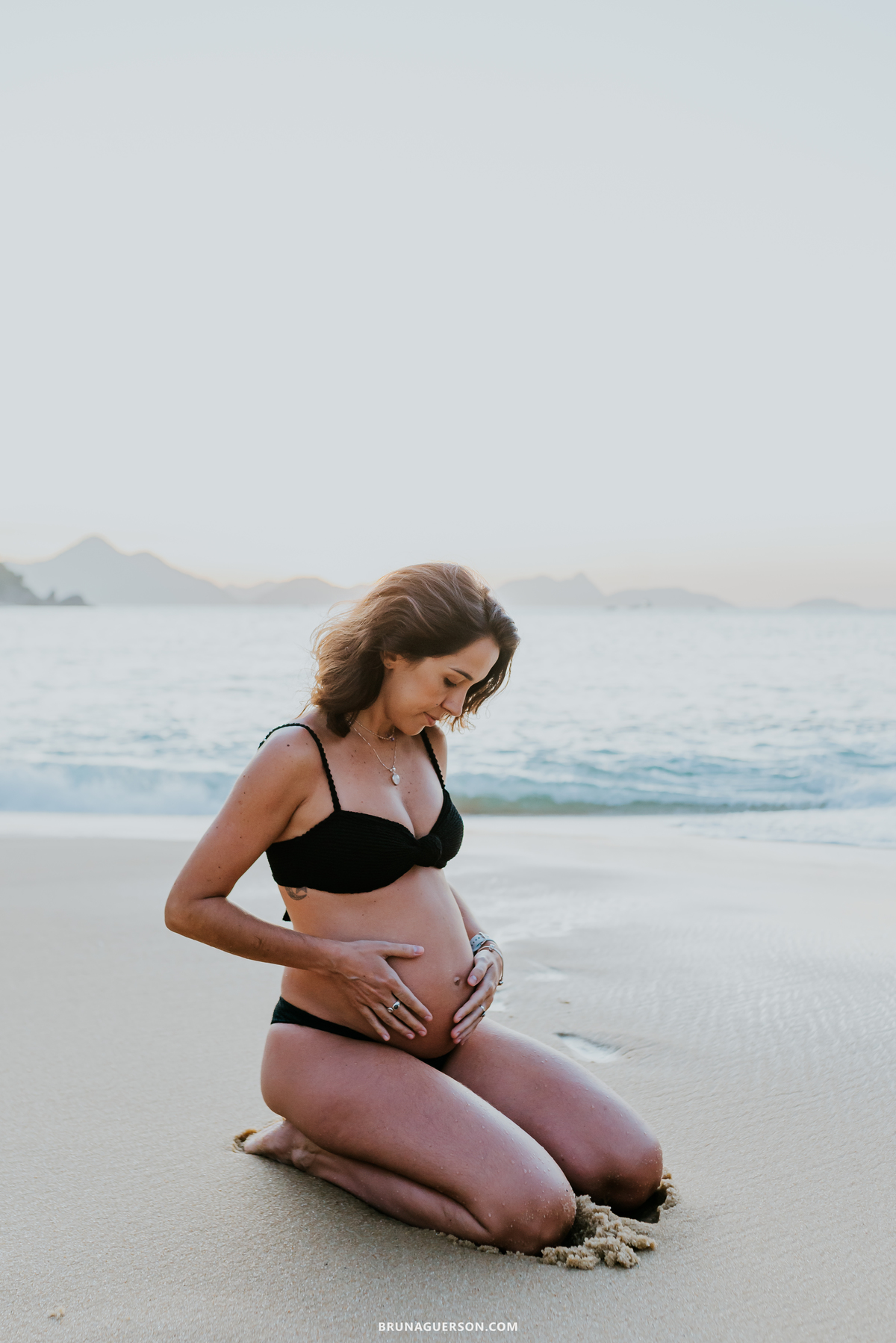 fotografia ensaio gestante praia vermelha urca Rio de Janeiro amanhecer externo 