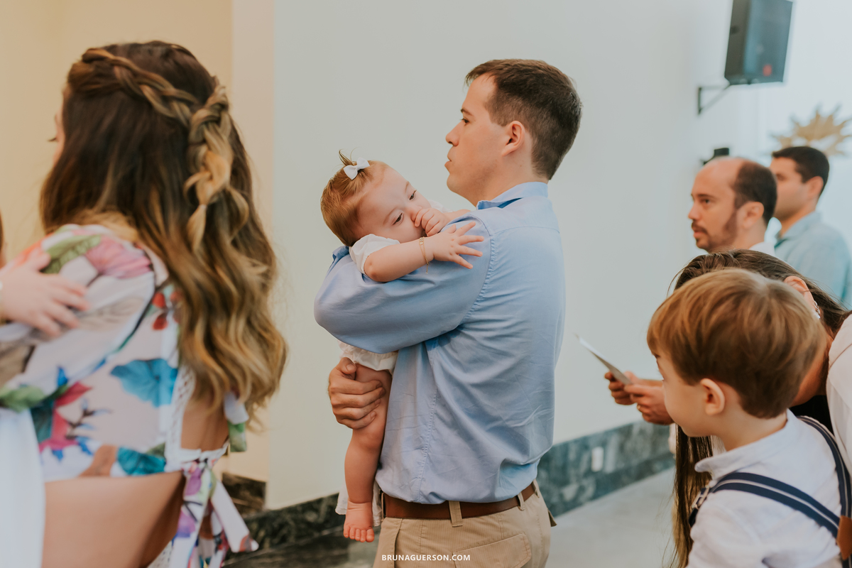 fotografia batizado batismo Rio de Janeiro paroquia santo Antonio da península rj gemeas