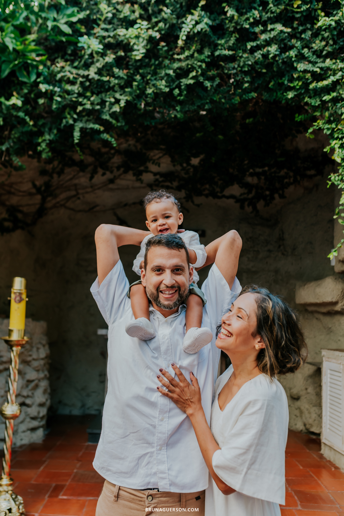 fotografia fotografa familia batizado batismo igreja capuchinhos gruta de lourdes Tijuca Rio de Janeiro 